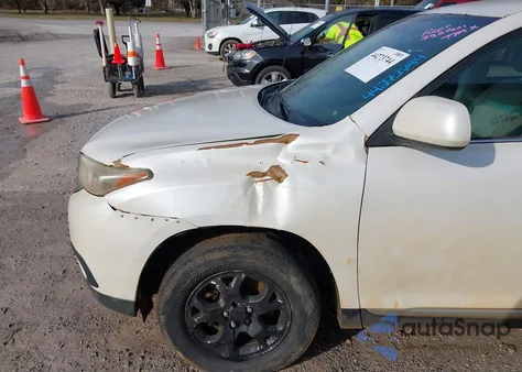 2012 Toyota Highlander z USA, uszkodzony, nr VIN 5TDZA3EH0CS028998